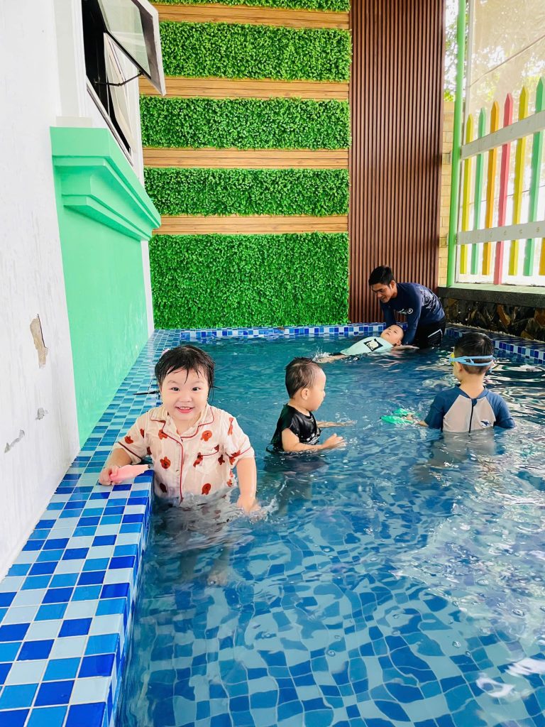 Kỹ Năng Sinh Tồn - Tầm Quan Trọng Của Việc Dạy Trẻ Biết Bơi Lội