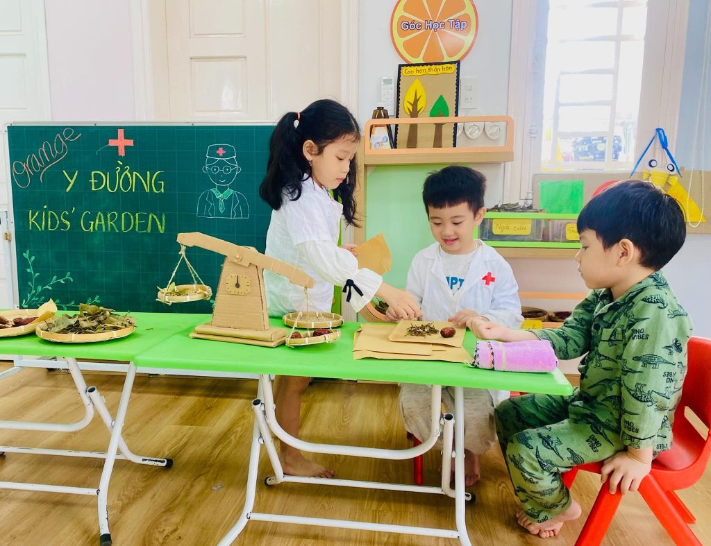 Dạy Bé Kỹ Năng Tự Lập: Nền Tảng Quan Trọng Cho Tương Lai Của Bé