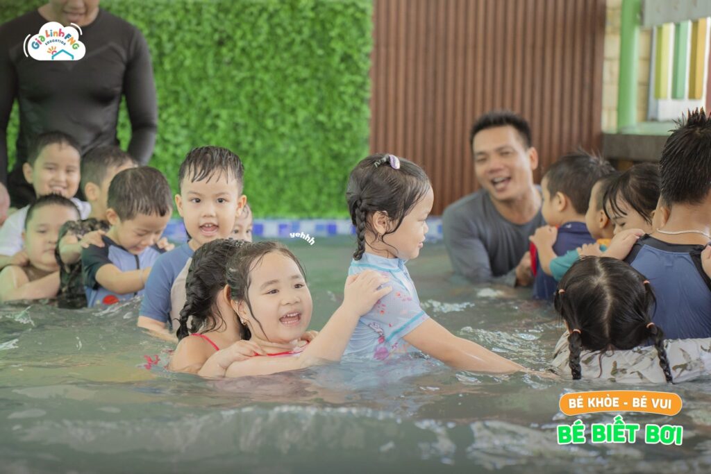 An Toàn Dưới Nước: Tầm Quan Trọng Của Việc Dạy Bơi Cho Trẻ Nhỏ