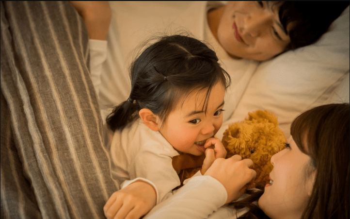 Thấu Hiểu Con: Bắt Đầu Từ Một Phút Lắng Nghe Chậm Lại