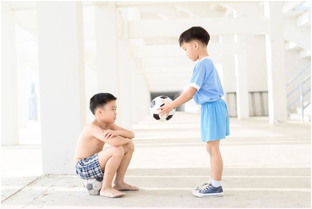 Làm Con Trai Lớn Lên Mạnh Mẽ Và Tử Tế: 9 Điều Nhất Định Cha Mẹ Nên Dạy Từ Tuổi Mầm Non