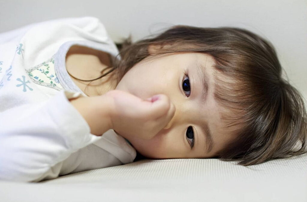 Khắt Khe Có Làm Trẻ Ngoan Hơn? Sự Thật Phía Sau Những "Bức Tường" Câm Lặng