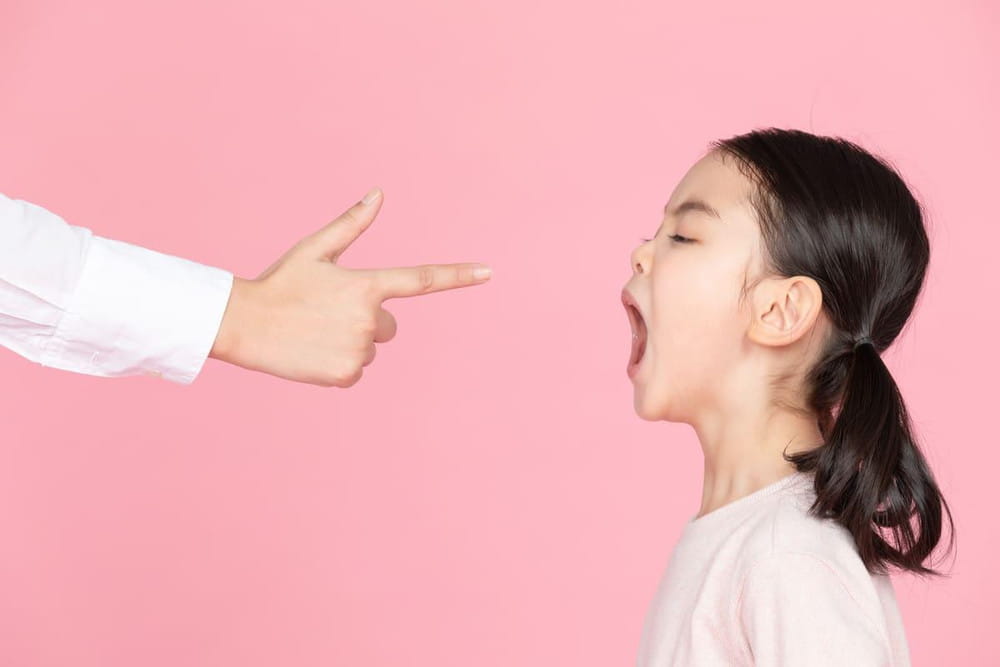 Làm Gì Khi Con Nói Bậy? Cách Ba Mẹ Xử Lý Khéo Léo Với Trẻ Mầm Non